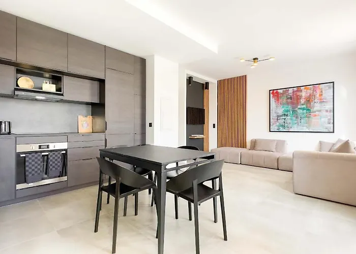 Apartment Le Riviera By Winsome Destination Cannes